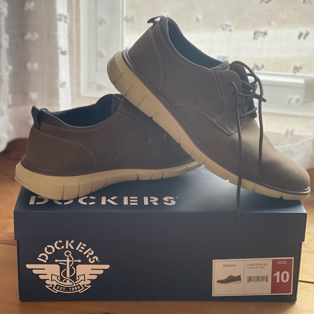 Men’s dockers.